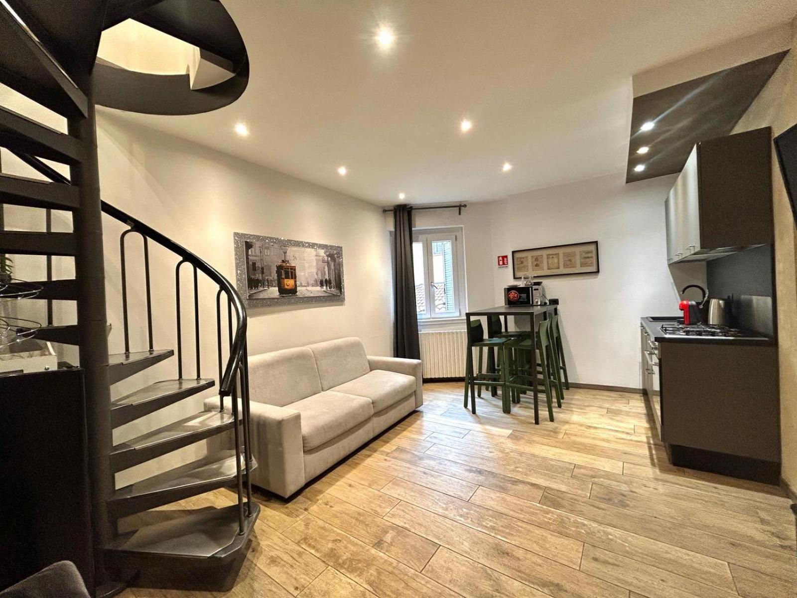 Leonardo Duplex Apartment Милан Экстерьер фото